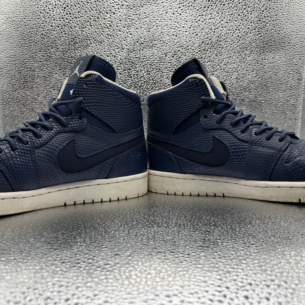 Size 9 Jordan 1 Nouveau Midnight Navy Mens Blue Good Snakeskin 819176-407